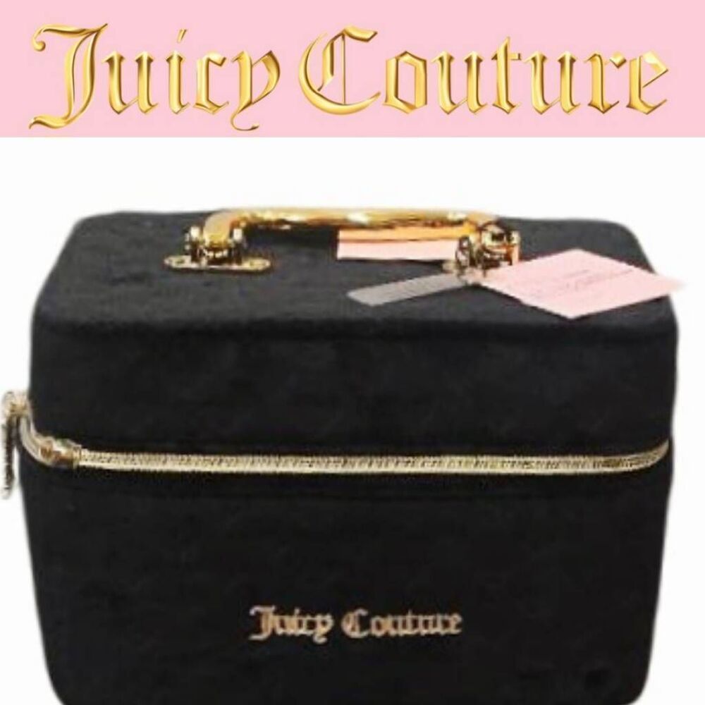 Juicy Couture Velour Heart Zip‎ Around Traincase w/Brush Holder